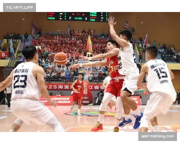 嘉兴大学体育馆沸腾之夜：经开队4.2秒绝杀，球迷合唱《真心英雄》