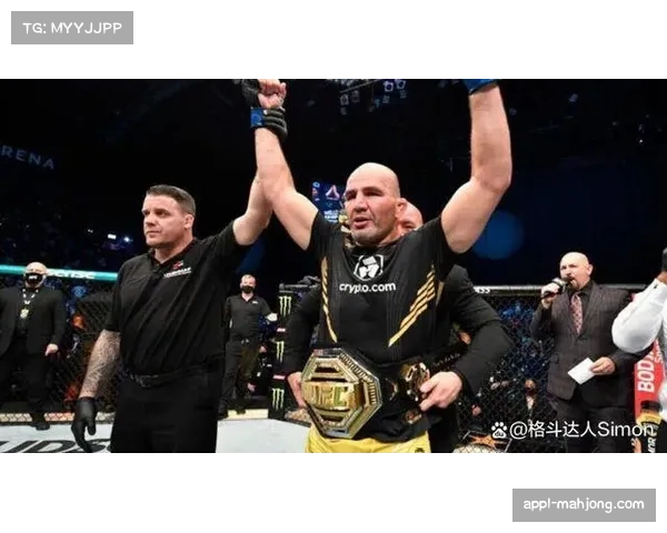 UFC格斗之夜:安卡拉主赛战报,本土新星厄兹德米尔首回合TKO获胜